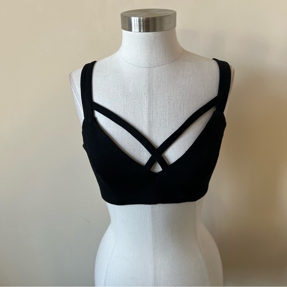 Signature8 crisscrossed strappy front zip back top 17618 - Picture 1 of 8